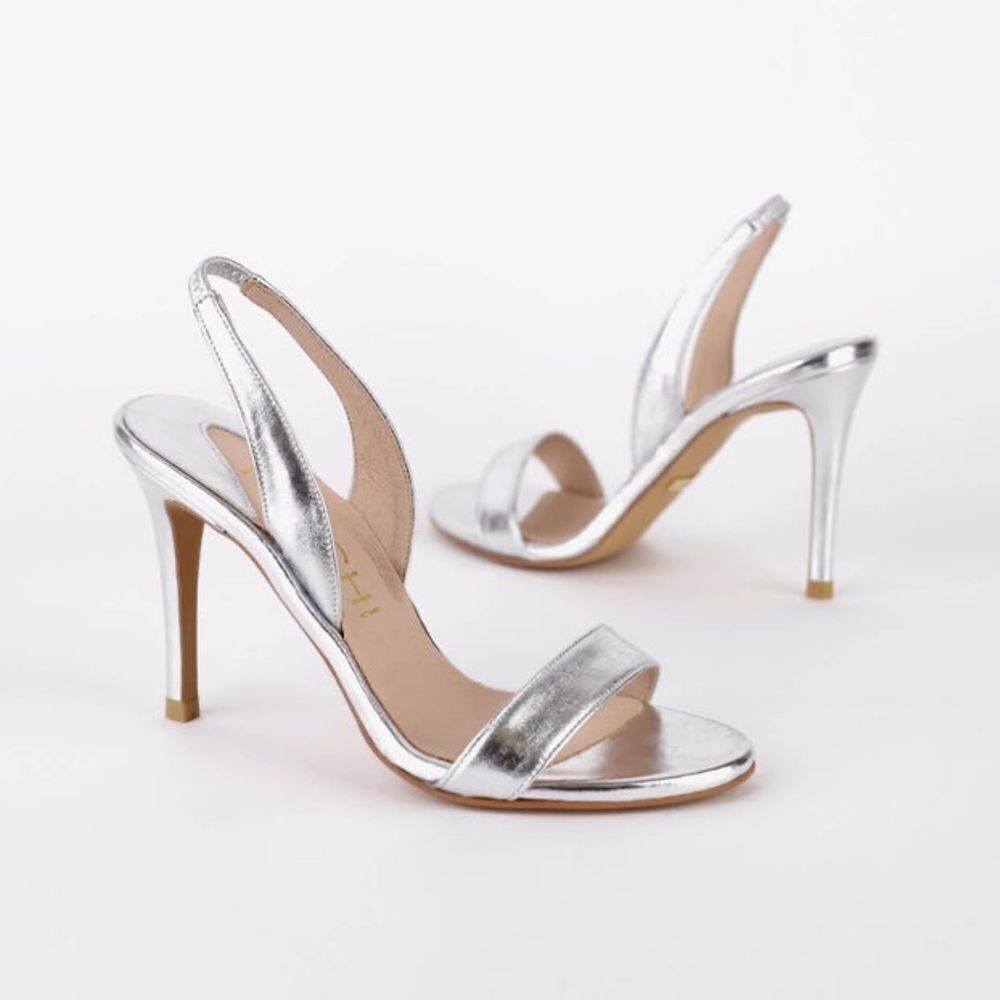 MIZCHI Pretty Small Shoes Madrid Metallic High Sandal Silver‎ 5 NWT